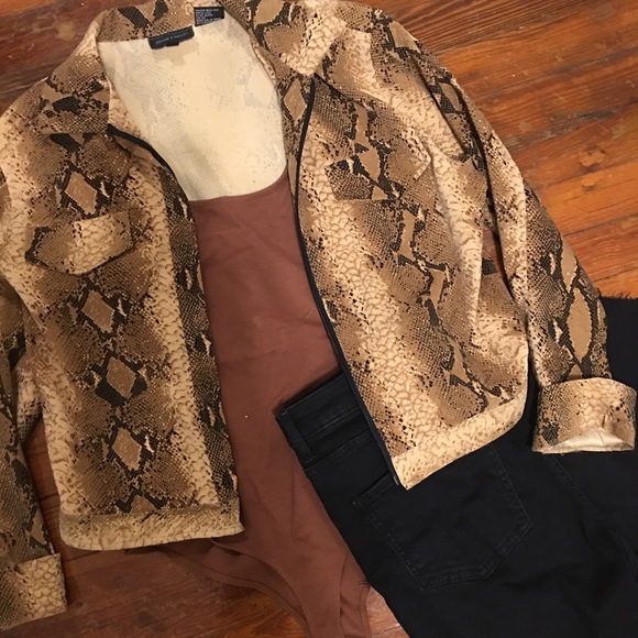 Snake Print Cropped Zip Jacket/Shirt - Picture 4 of 5